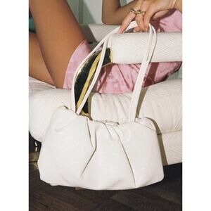 NWT - Princess Polly Just Peachy Shoulder Bag - White